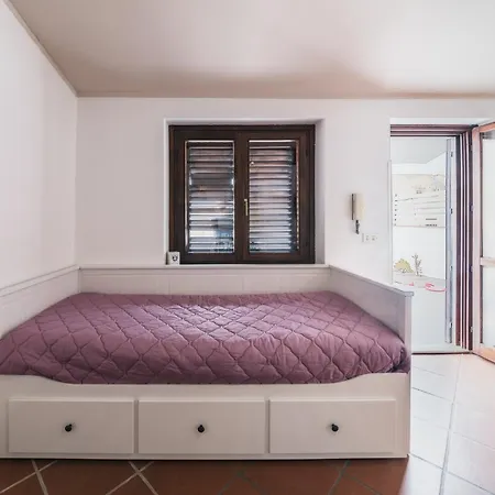 Guest house Voila 3*