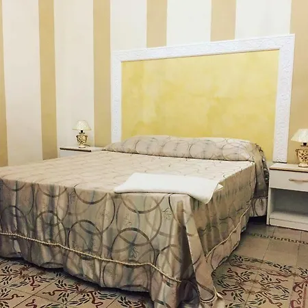 Voila Konukevi Terrasini